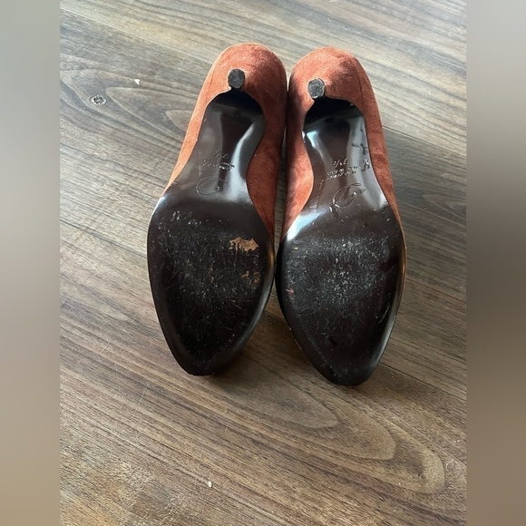 Delman Womans Cognac Suede 4"
Stiletto Heels Metallic Trim 10 - Picture 7 of 9